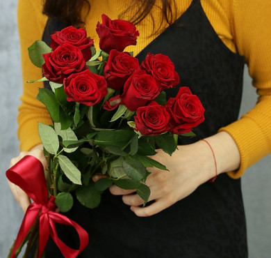 Букет из 9 красных  роз