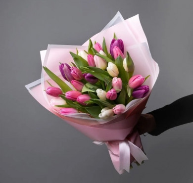 Букет из 25 тюльпанов нежный розовый микс