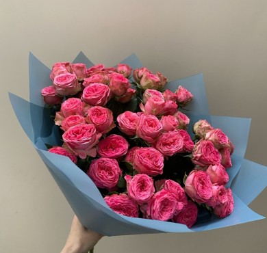 Букет из 9 пионовидных кустовых роз  Элисана