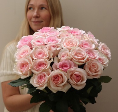 Букет из 29 роз Новиа