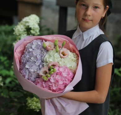 Букет с гортензией 